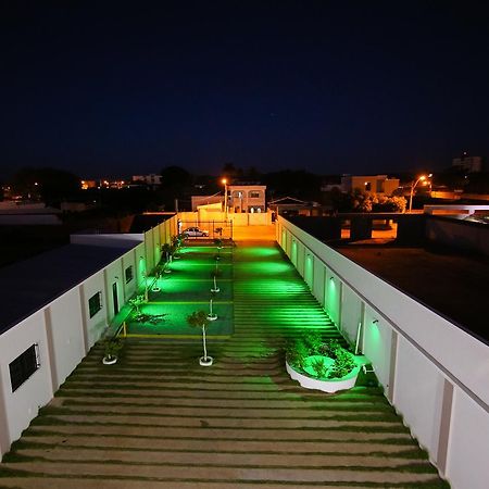 O Neves Hotel グァナンビ エクステリア 写真